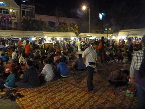 Interesting open dining concept at the night market