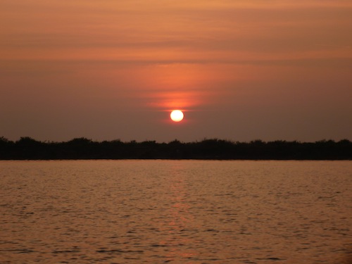 Managed to catch a beautiful sunset over the Siem Reap River on our way back