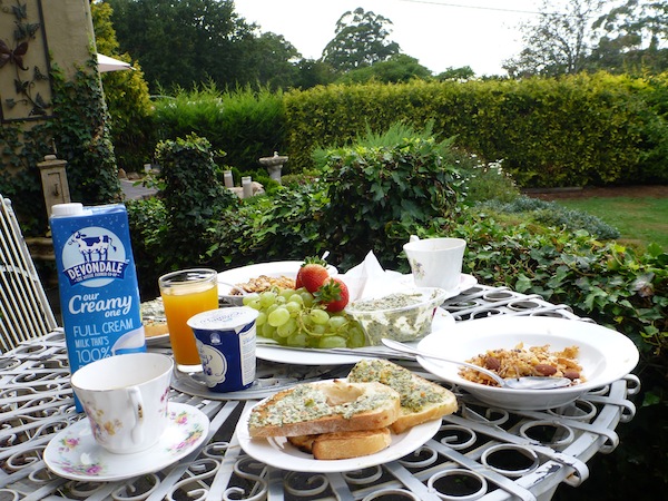 gracehill-garden-breakfast