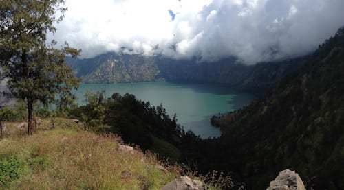 rinjani-blue-lake