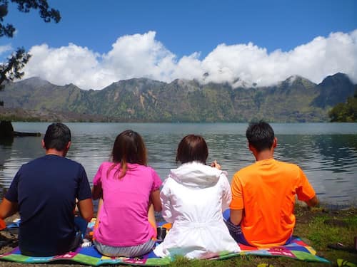 rinjani-lake-picnic