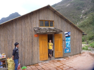 Fansipan-base-camp-hut