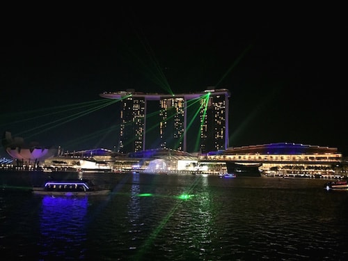 Marina-Bay-Sands-light-show